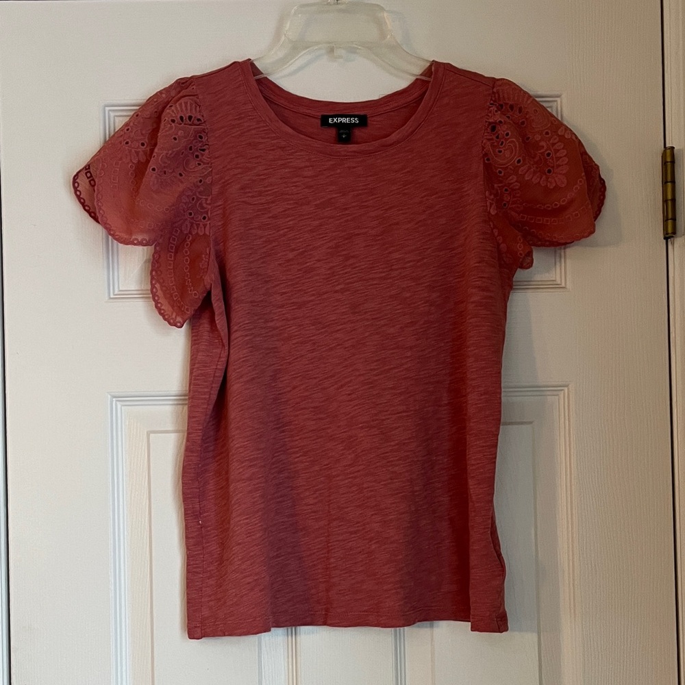 Express top with Eyelet Detail